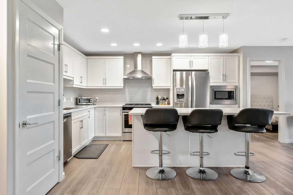 Picture for 2112, 10 Market Boulevard SE