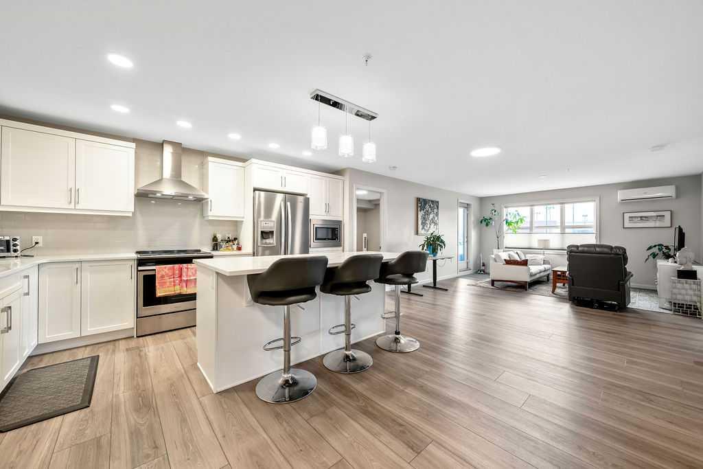 Picture for 2112, 10 Market Boulevard SE