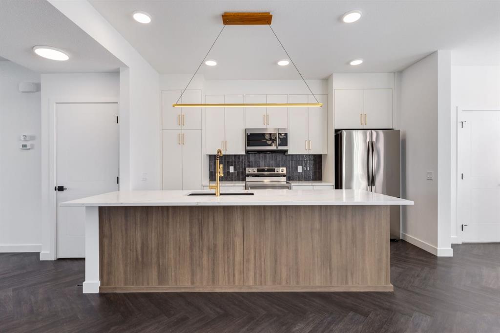 Picture for 219 Sora Boulevard SE