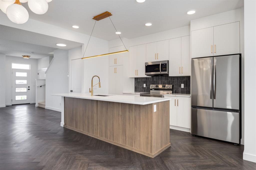 Picture for 219 Sora Boulevard SE