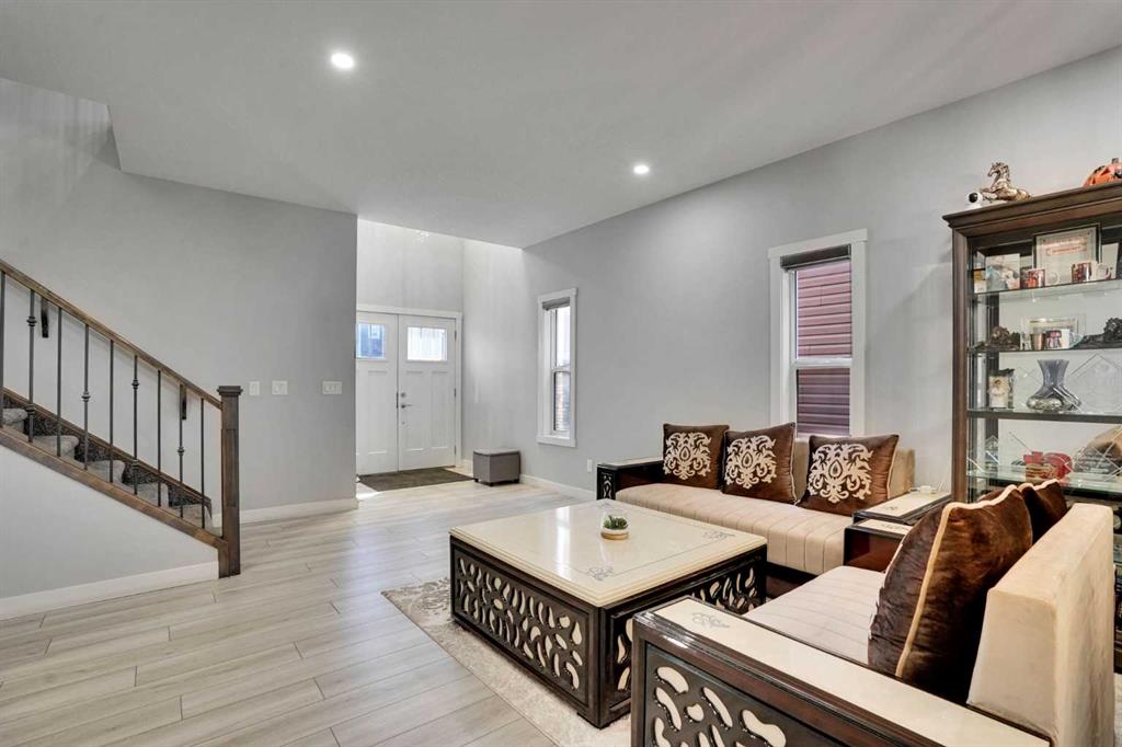 Picture for 50 Saddlestone Place NE