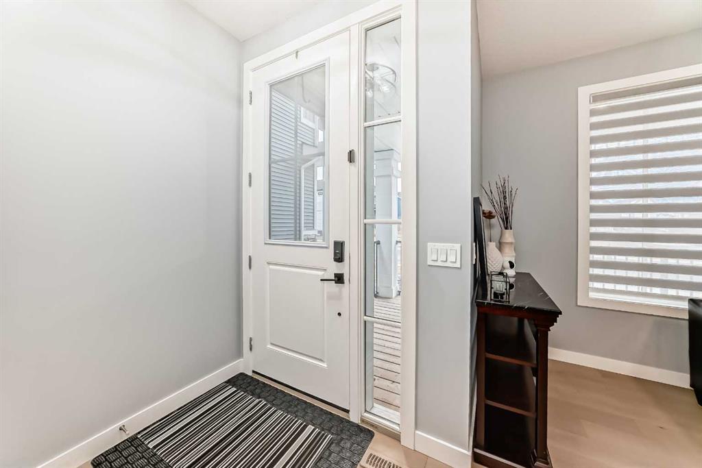 Picture for 804 Lawthorn Way SE