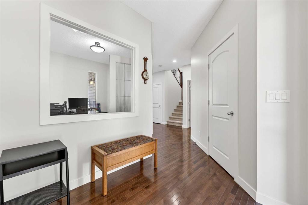 Picture for 64 Cranridge Crescent SE