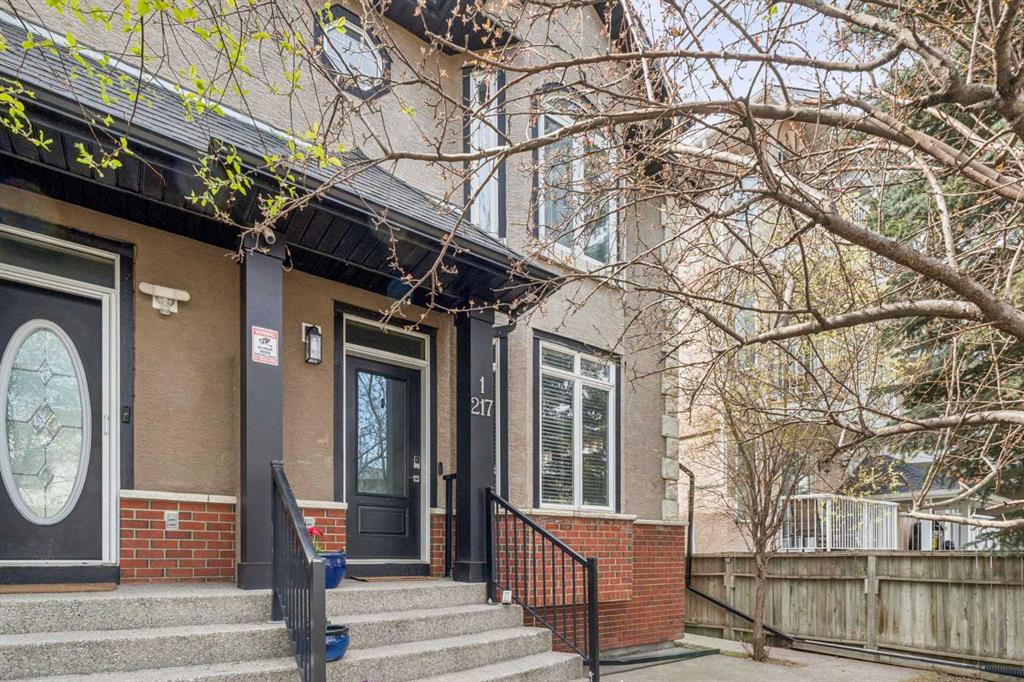 Picture for 1, 217 17 Avenue NE