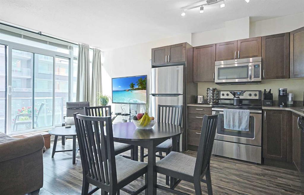 Picture for 904, 10 Brentwood Common NW