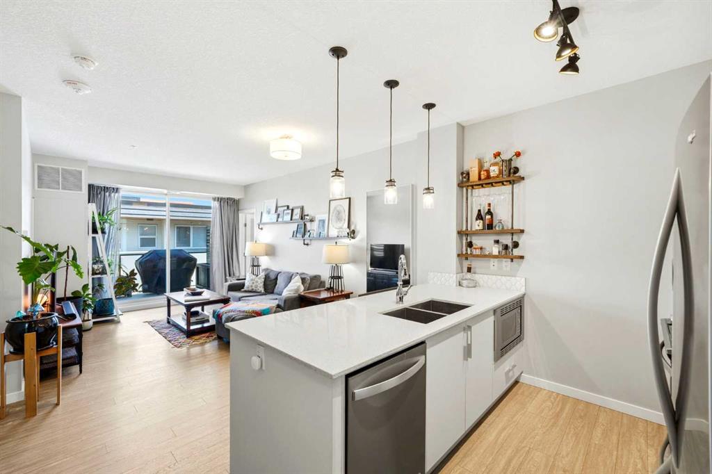Picture for 618, 122 Mahogany Centre SE