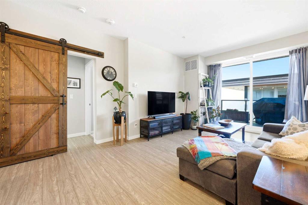 Picture for 618, 122 Mahogany Centre SE