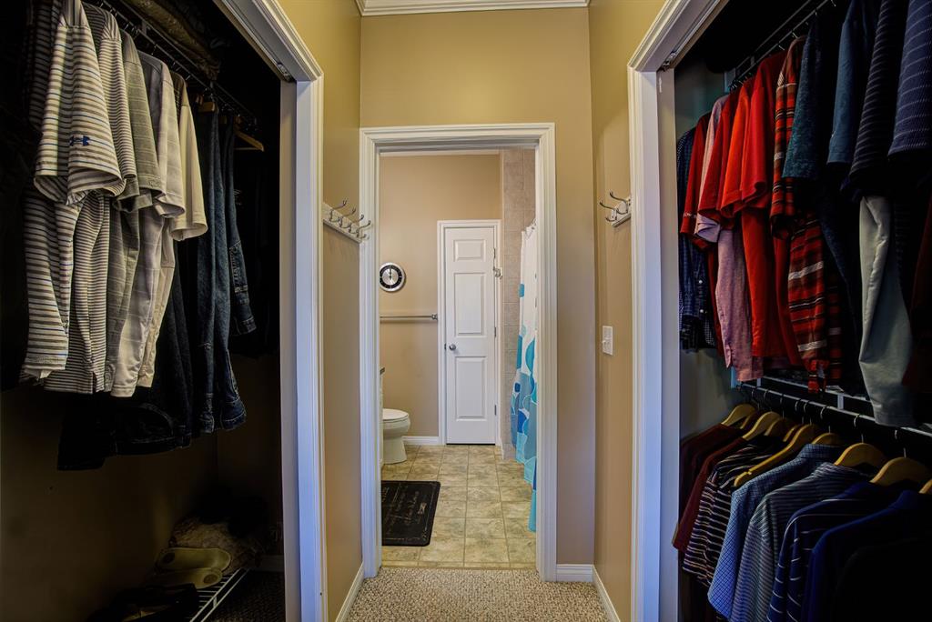 Picture for 22 Skyline Mews  https://www.cirrealty.ca/reb/creb/29/A2264329_22.jpg