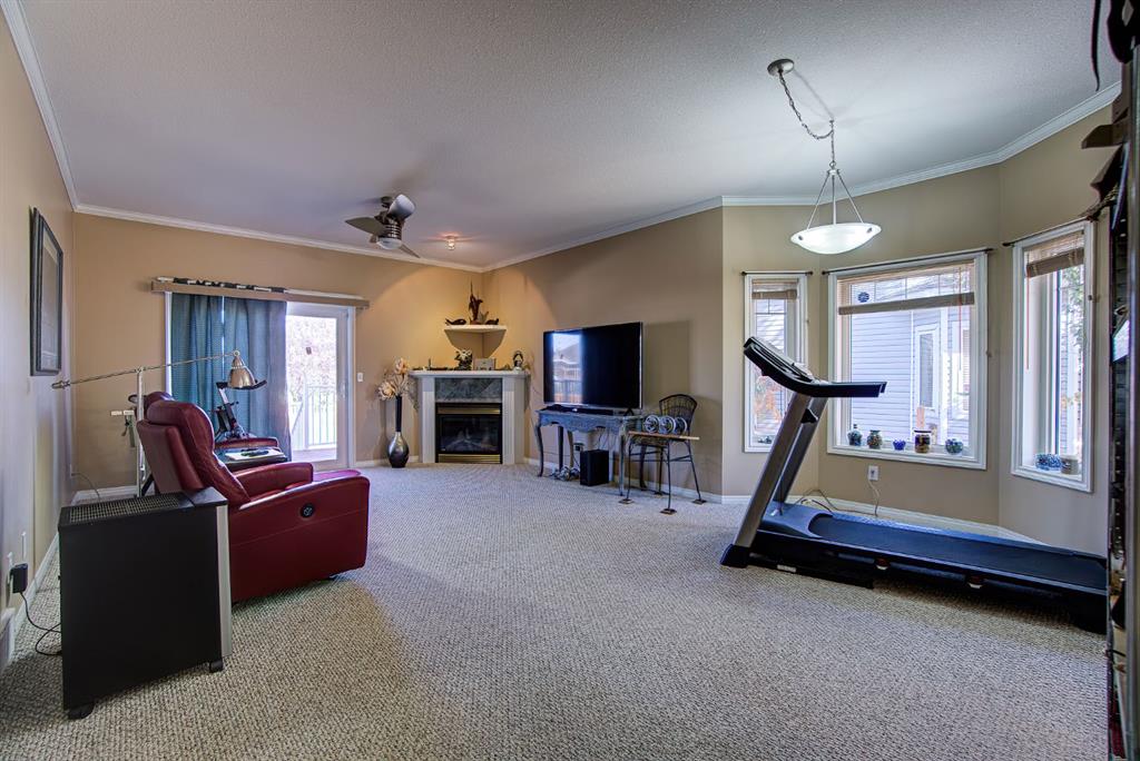 Picture for 22 Skyline Mews  https://www.cirrealty.ca/reb/creb/29/A2264329_24.jpg