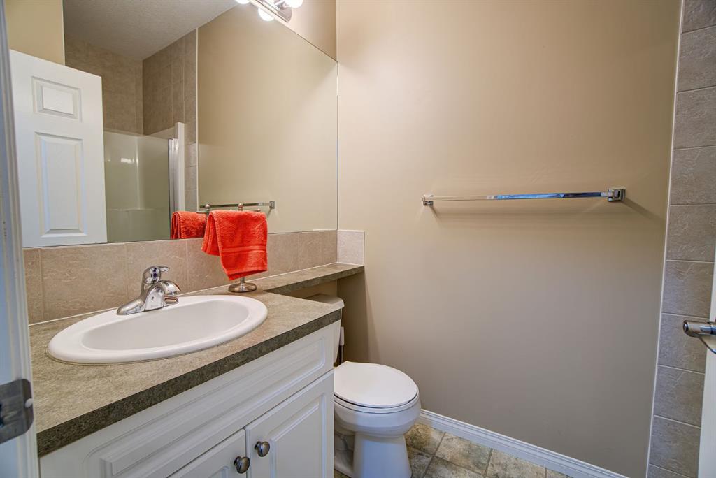 Picture for 22 Skyline Mews  https://www.cirrealty.ca/reb/creb/29/A2264329_30.jpg