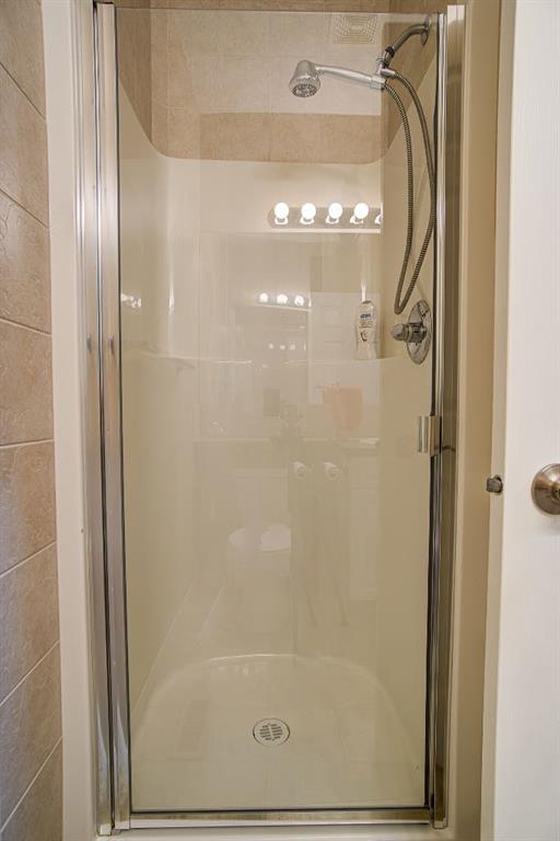 Picture for 22 Skyline Mews  https://www.cirrealty.ca/reb/creb/29/A2264329_31.jpg