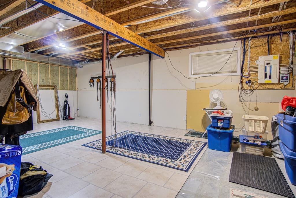 Picture for 22 Skyline Mews  https://www.cirrealty.ca/reb/creb/29/A2264329_39.jpg
