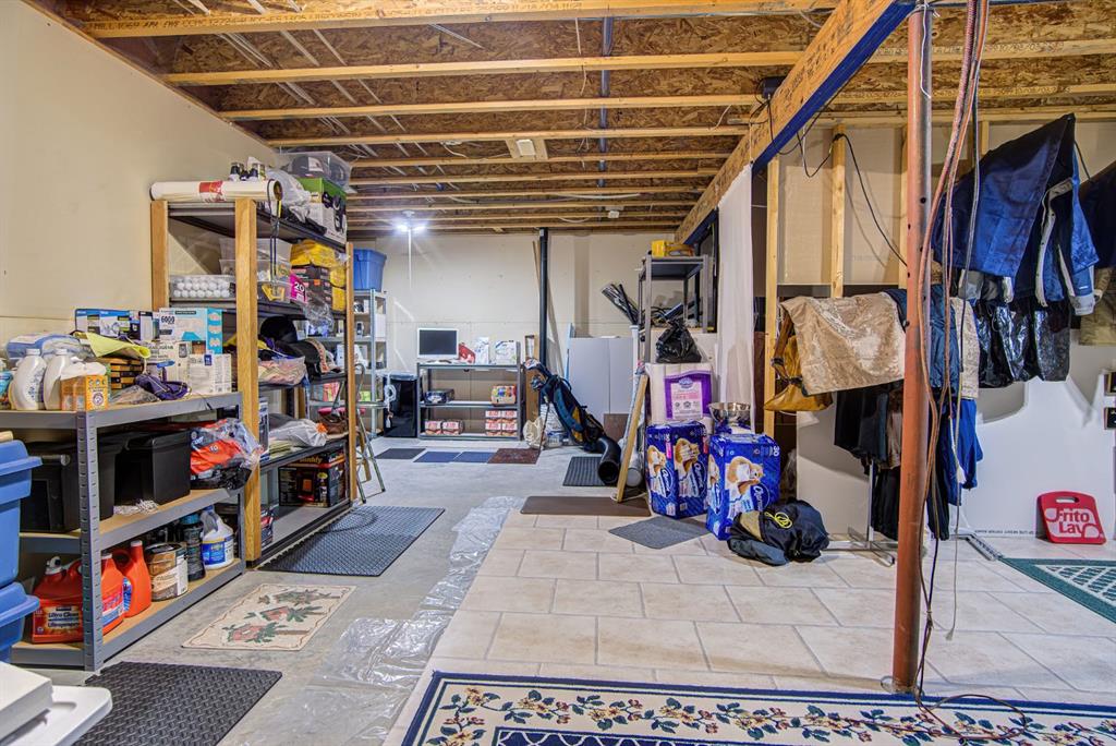 Picture for 22 Skyline Mews  https://www.cirrealty.ca/reb/creb/29/A2264329_40.jpg