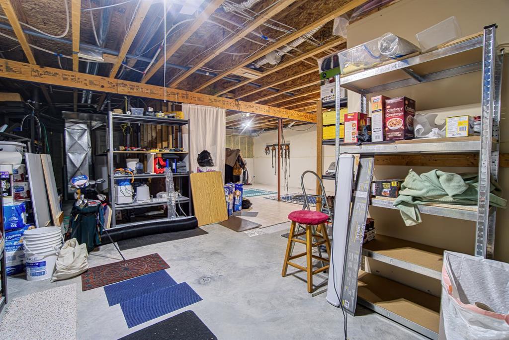 Picture for 22 Skyline Mews  https://www.cirrealty.ca/reb/creb/29/A2264329_41.jpg