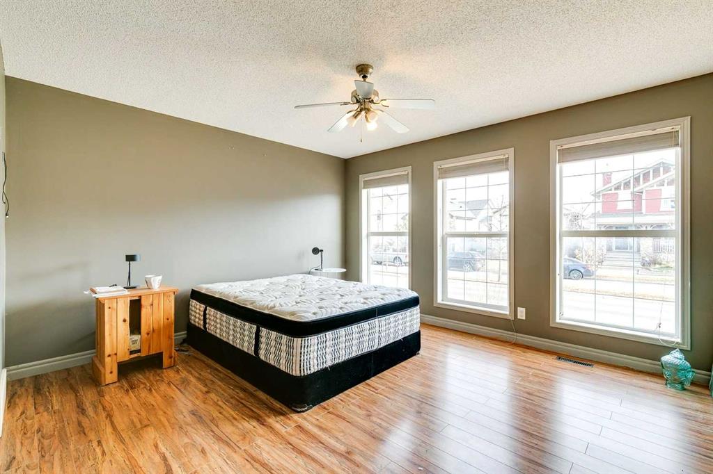 Picture for 79 Prestwick Street SE