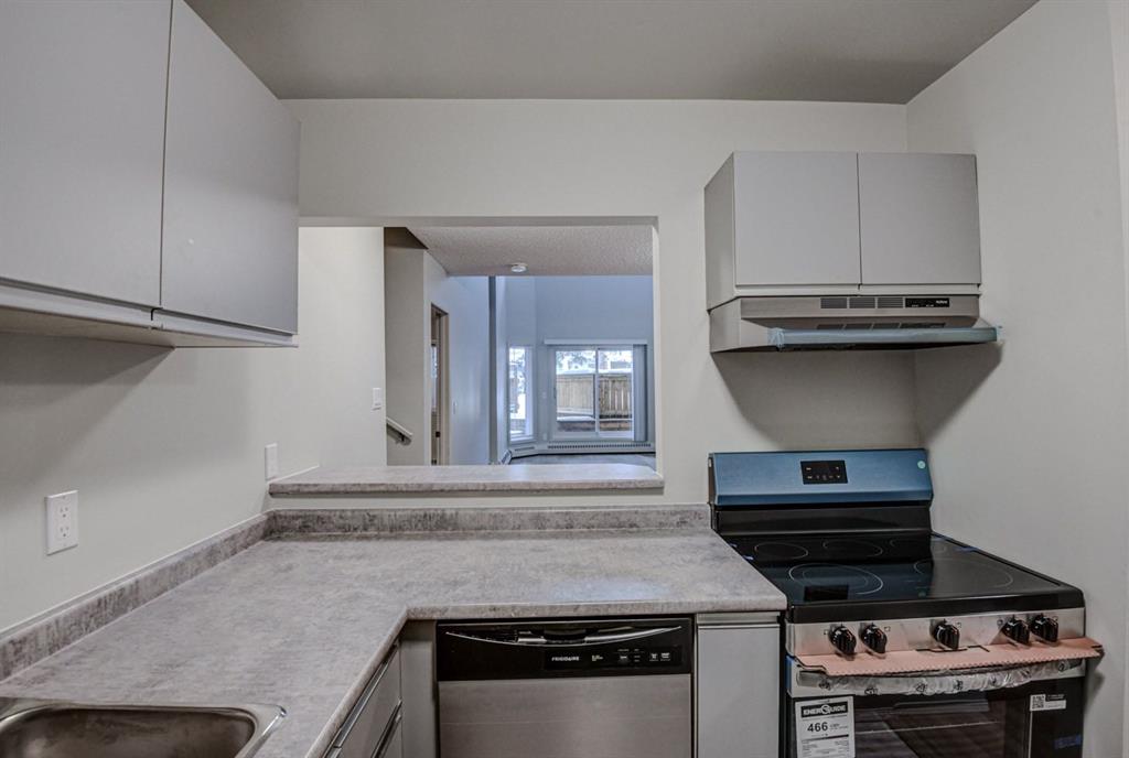 Picture for 104, 1720 13 Street SW