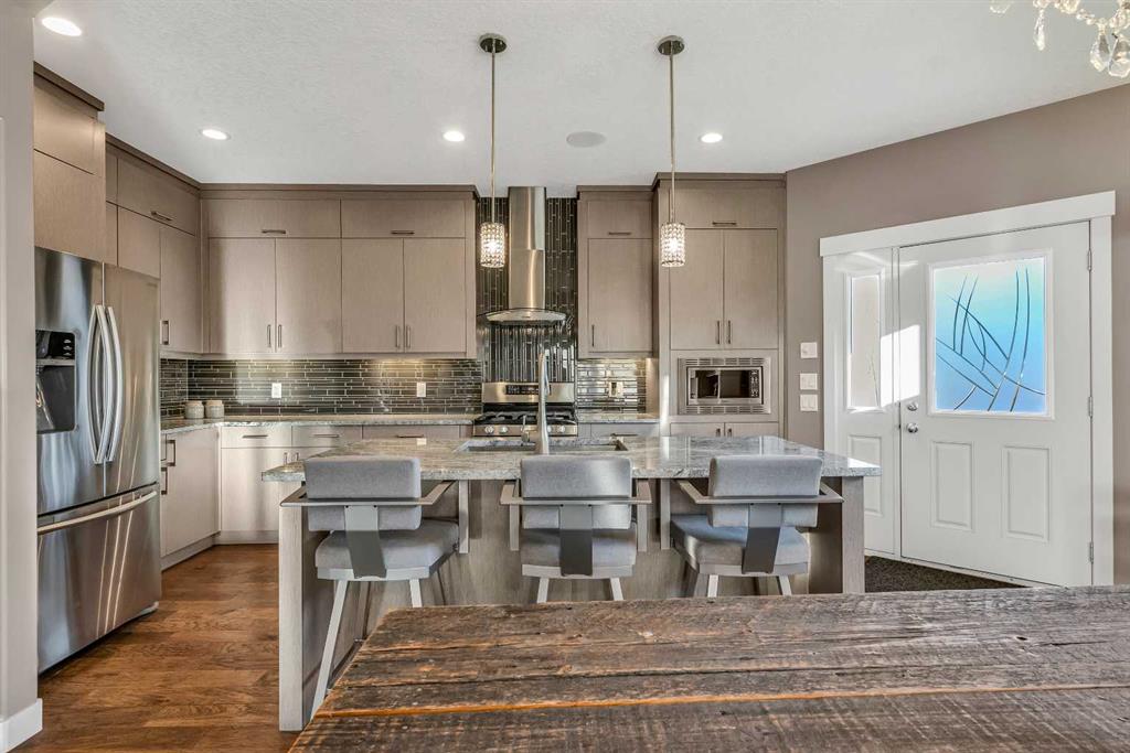 Picture for 2, 4613 17 Avenue NW