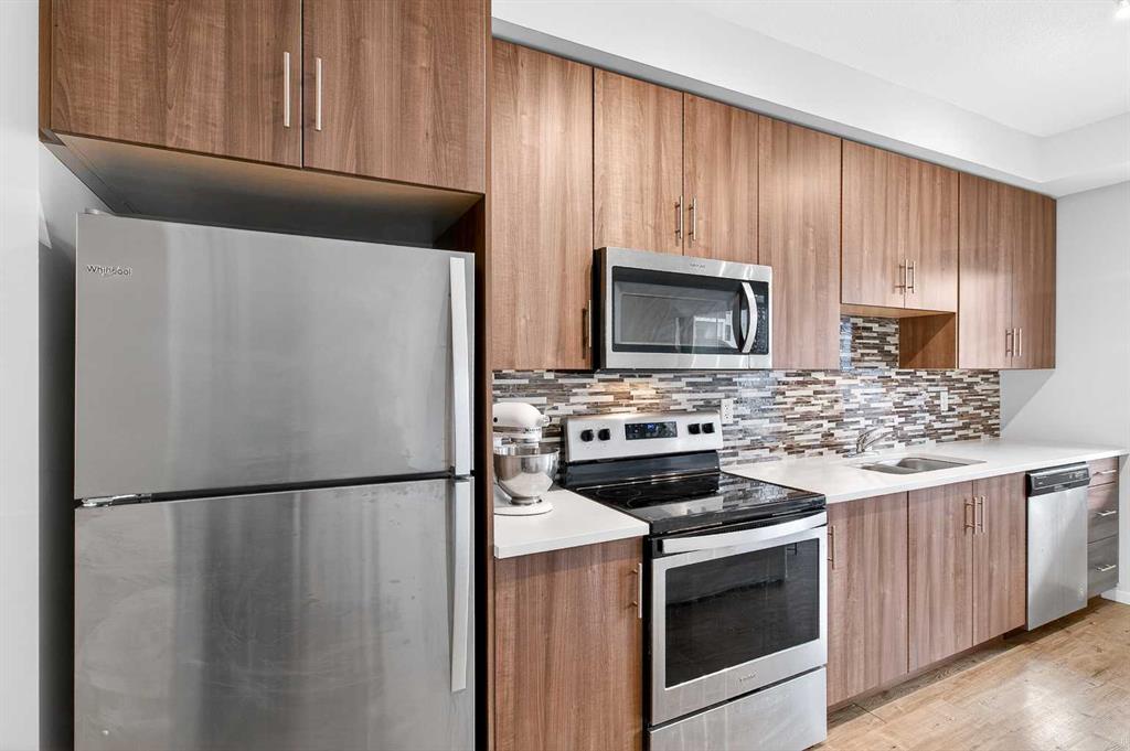 Picture for 7212, 151 Legacy Main Street SE