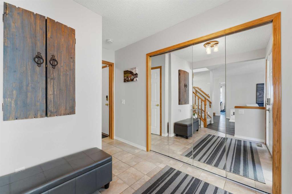 Picture for 175 Macewan Park Circle NW