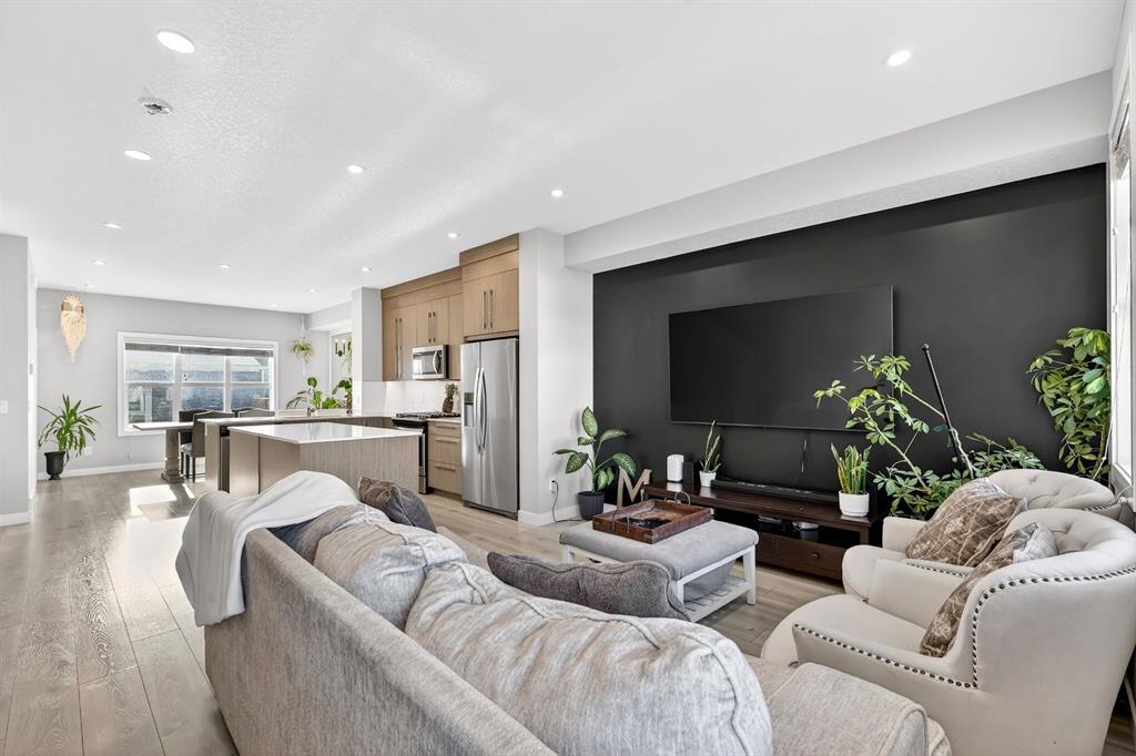 Picture for 472 West Lakeview Drive 