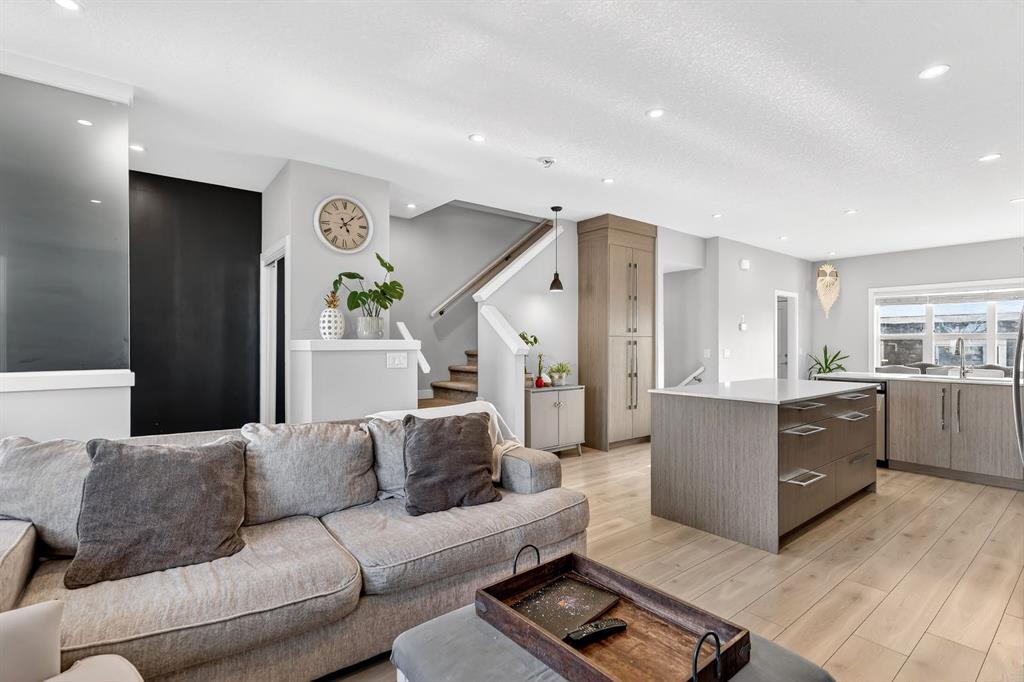 Picture for 472 West Lakeview Drive 