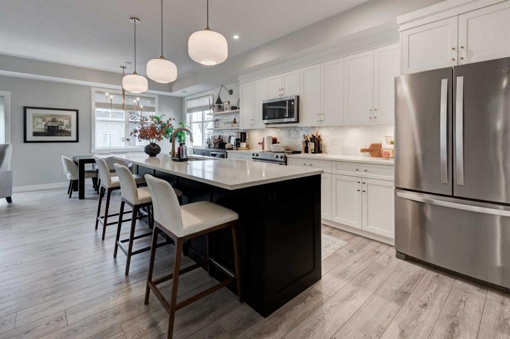 Picture for 405 Cranbrook Walk SE