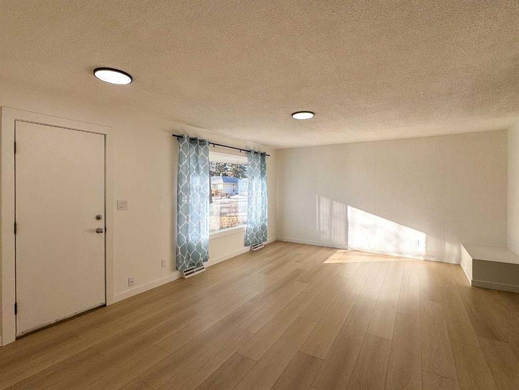 Picture for 2212 72 Avenue SE