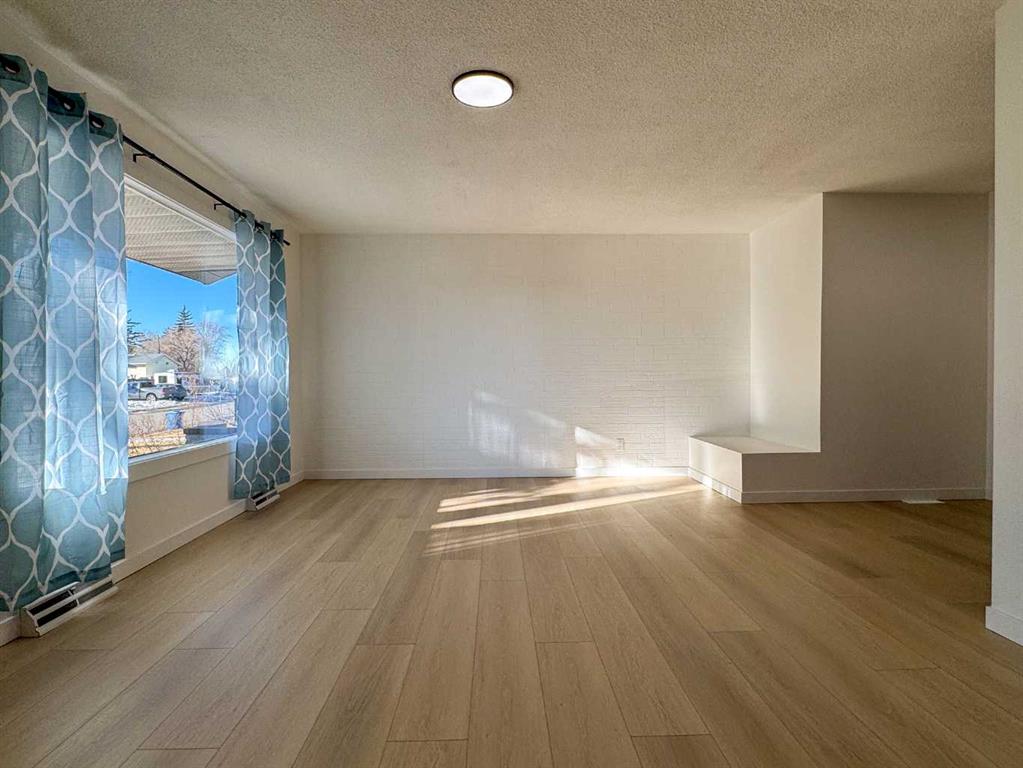 Picture for 2212 72 Avenue SE