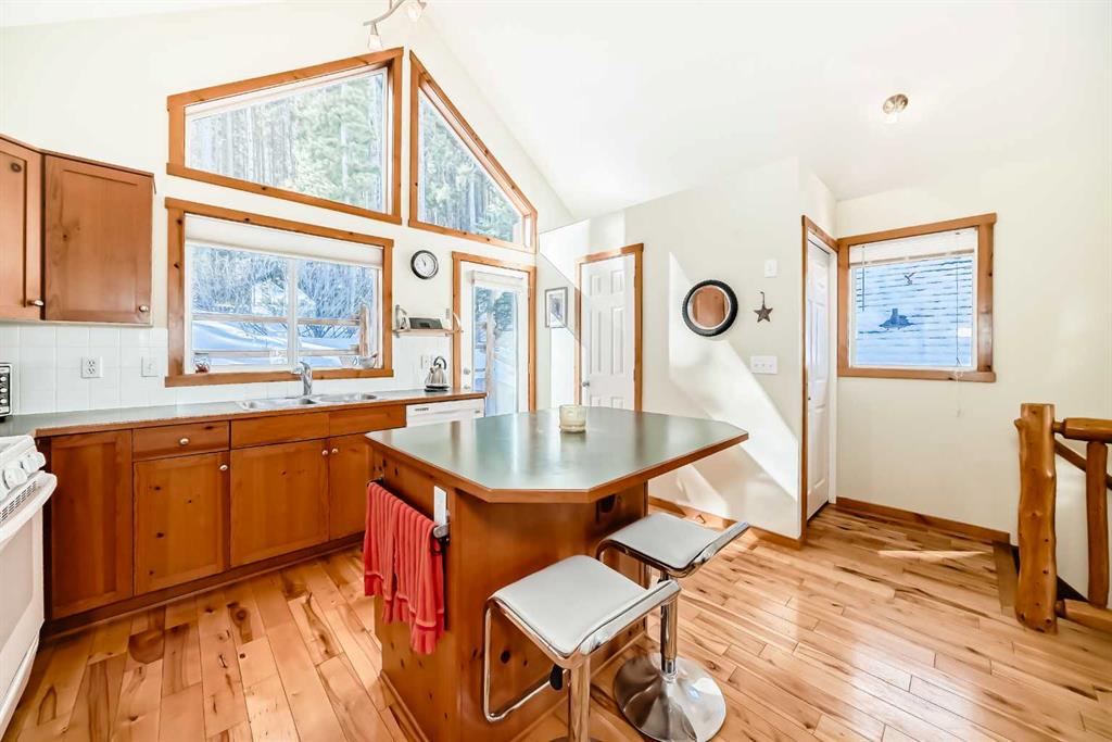 Picture for 4, 903 Wilson Way 