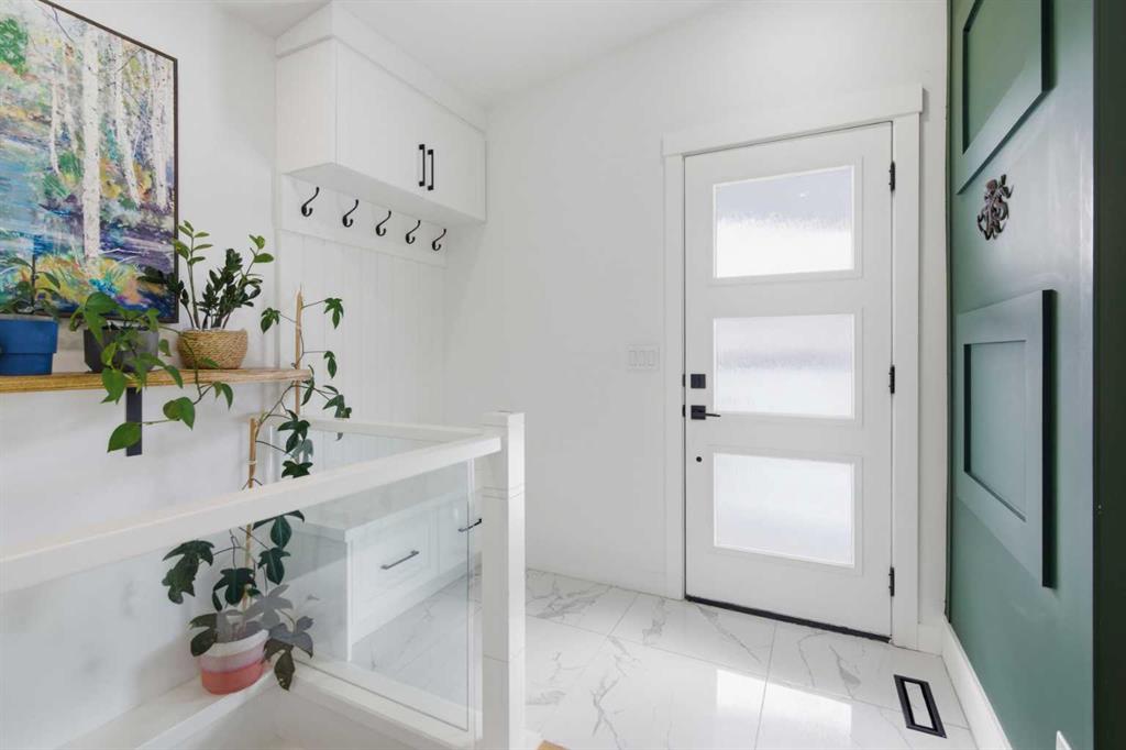 Picture for 428 Queen Anne Way SE