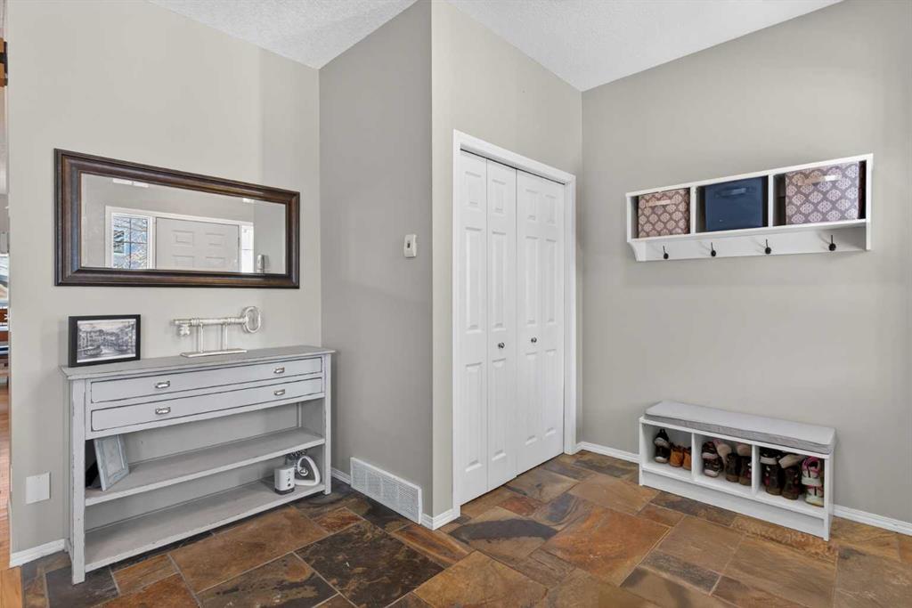 Picture for 389 Elgin Way SE