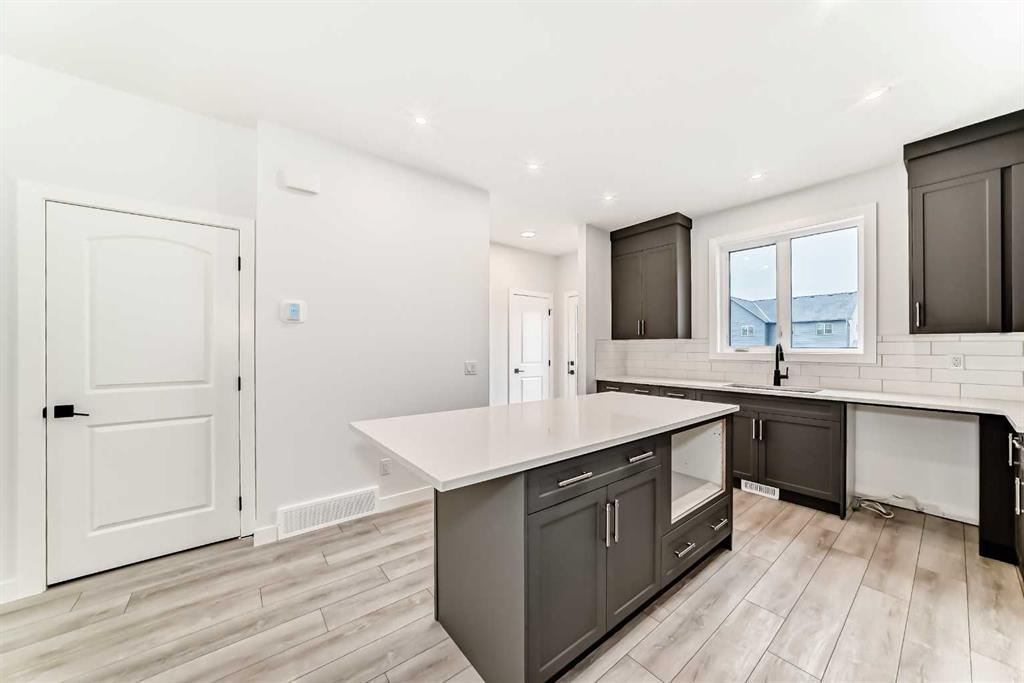 Picture for 48 Monarch Bend 