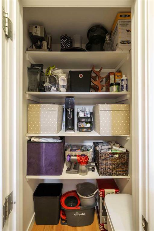 Picture for 101, 312 15 Avenue NE