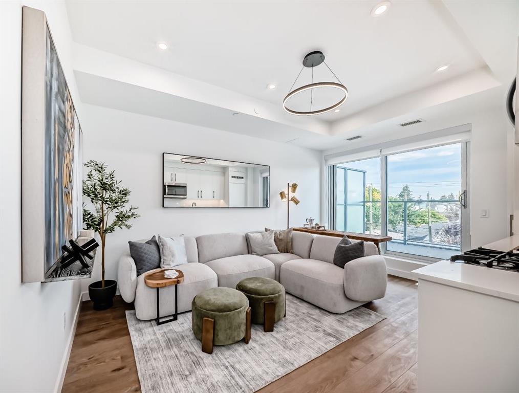 Picture for 252, 110 18A Street NW