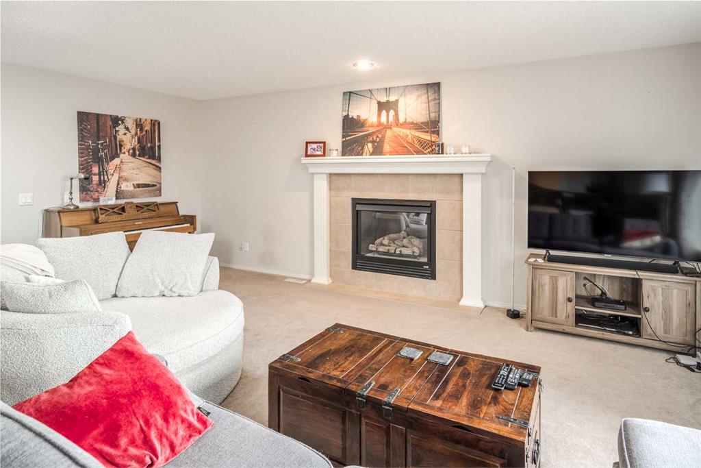 Picture for 4 Springbank Bay SW
