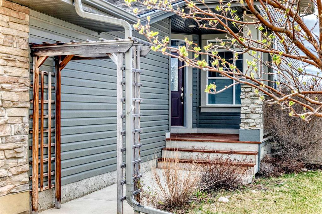 Picture for 51 Royal Oak View NW