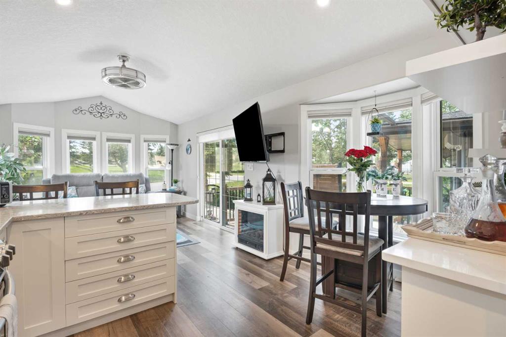 Picture for 21, 370165 79 Street E