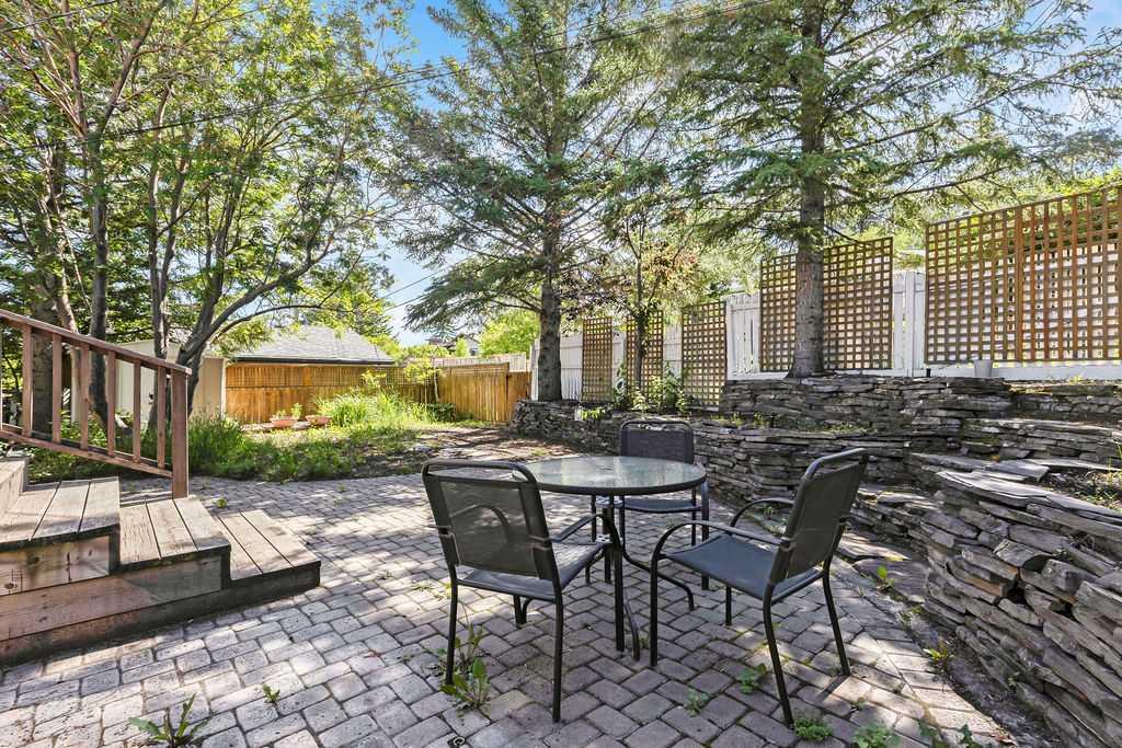 Picture for 2415 Chicoutimi Drive NW