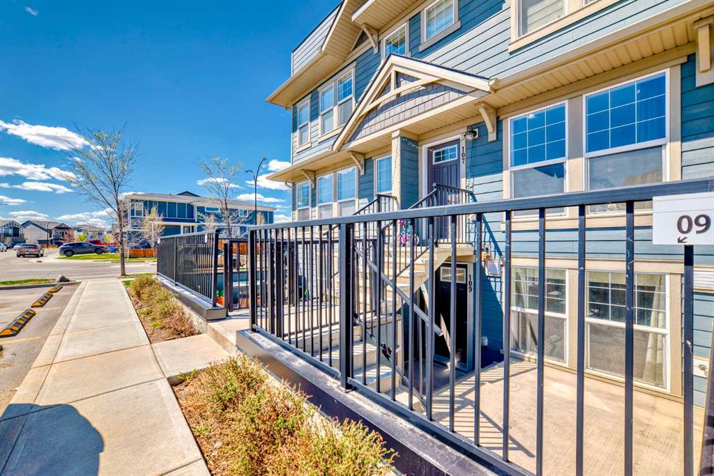 Picture for 109 Cranbrook Square SE