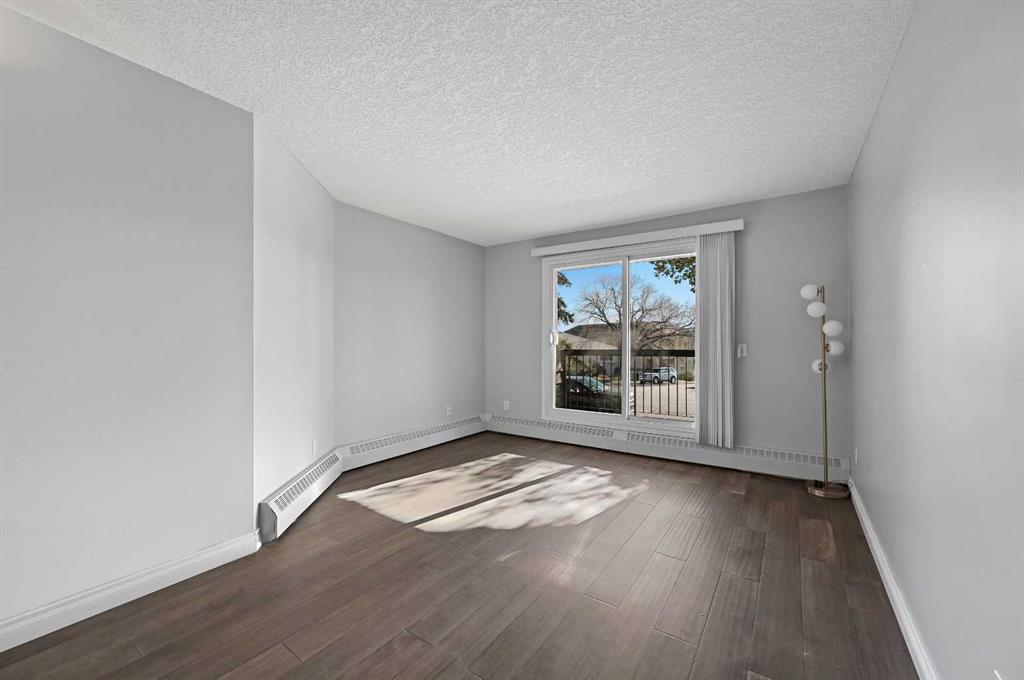 Picture for 305, 60 38A Avenue SW https://www.cirrealty.ca/reb/creb/30/A2266030_13.jpg