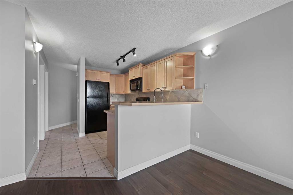 Picture for 305, 60 38A Avenue SW https://www.cirrealty.ca/reb/creb/30/A2266030_16.jpg