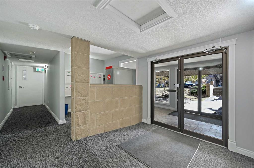 Picture for 305, 60 38A Avenue SW https://www.cirrealty.ca/reb/creb/30/A2266030_23.jpg