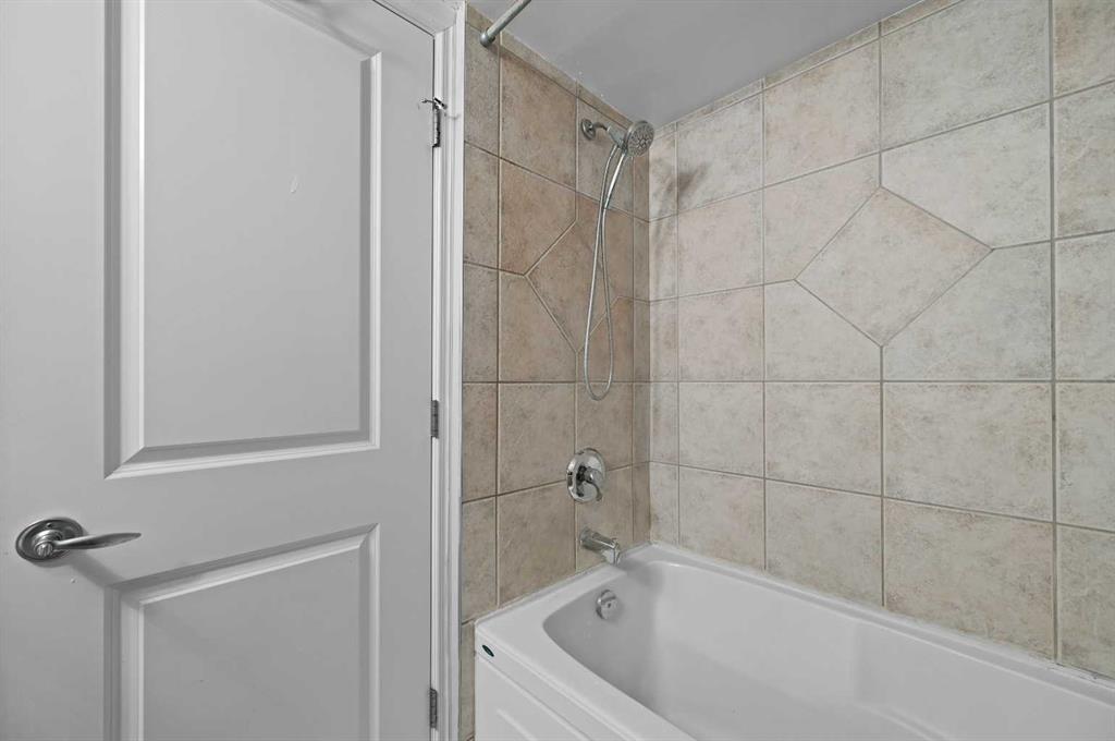 Picture for 305, 60 38A Avenue SW https://www.cirrealty.ca/reb/creb/30/A2266030_8.jpg
