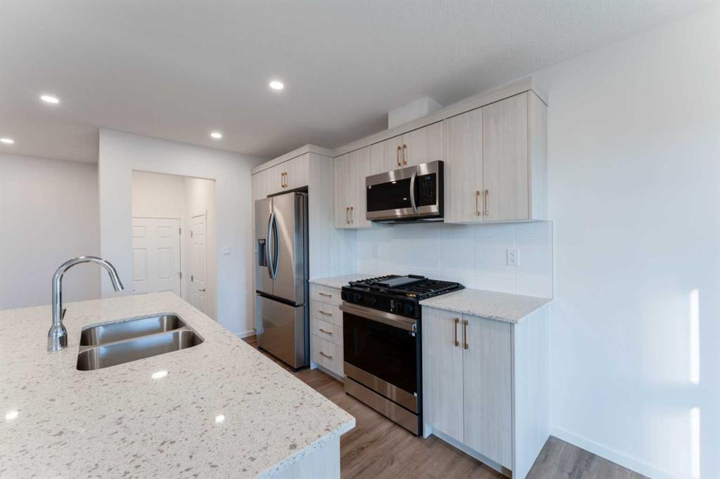 Picture for 1170 148 Avenue NW Picture for 1170 148 Avenue NW