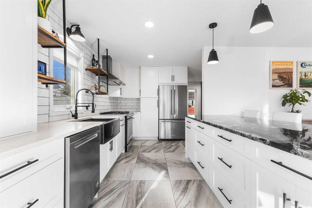 Picture for 1108 Lake Sundance Crescent SE