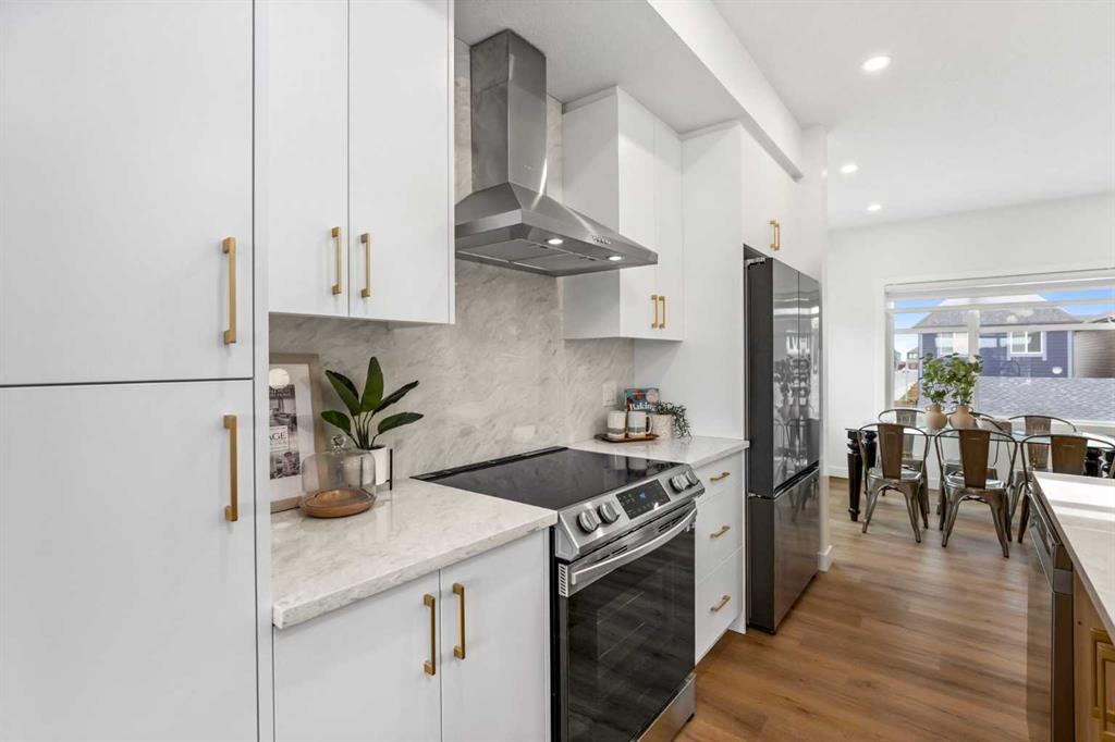 Picture for 704, 200 Belvedere Boulevard SE