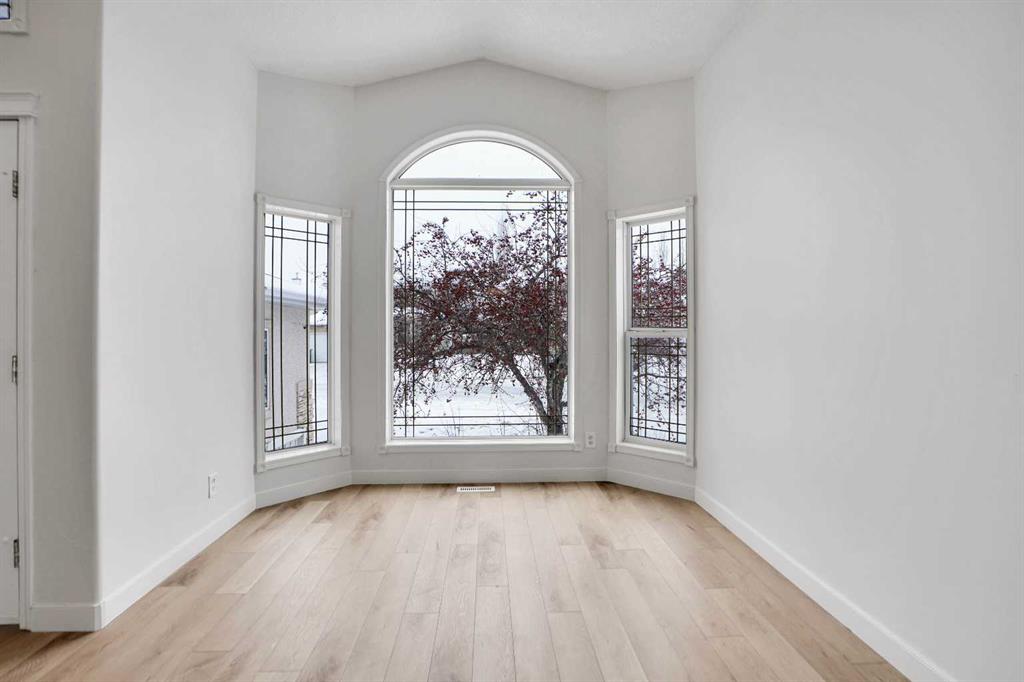 Picture for 240 Cove Drive 