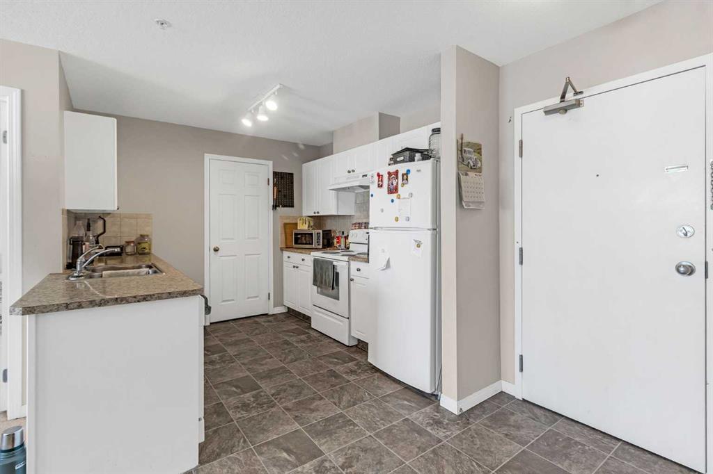 Picture for 207, 1010 Railway Street 