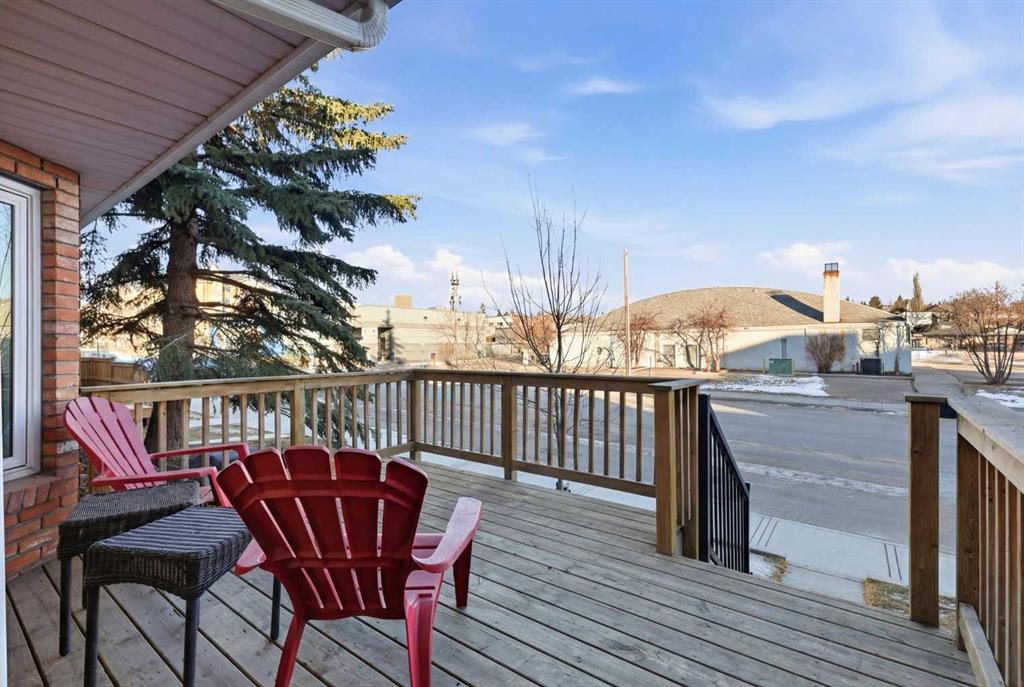 Picture for 1, 2121 34 Avenue SW