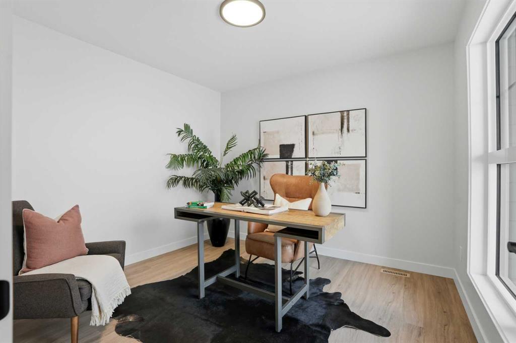 Picture for 77 Wild Rose Way SE